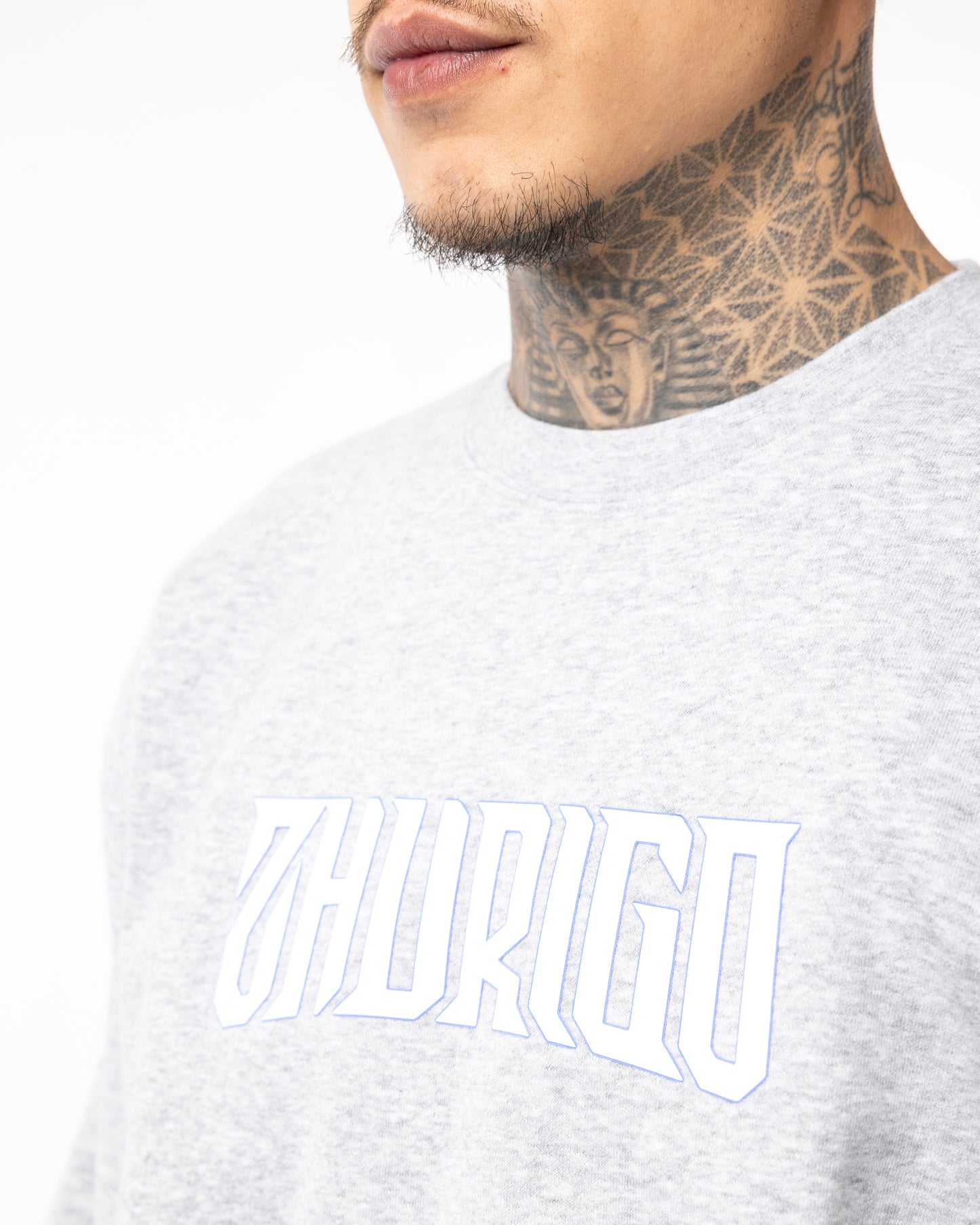 ZHURIGO Sweater Grau